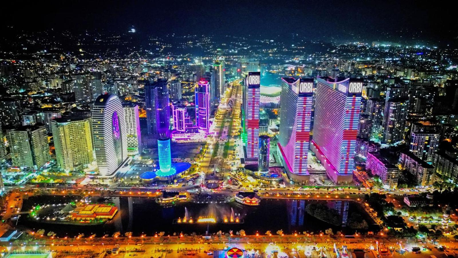 Panorama Seaview Batumi Lux Orbi City Exterior foto